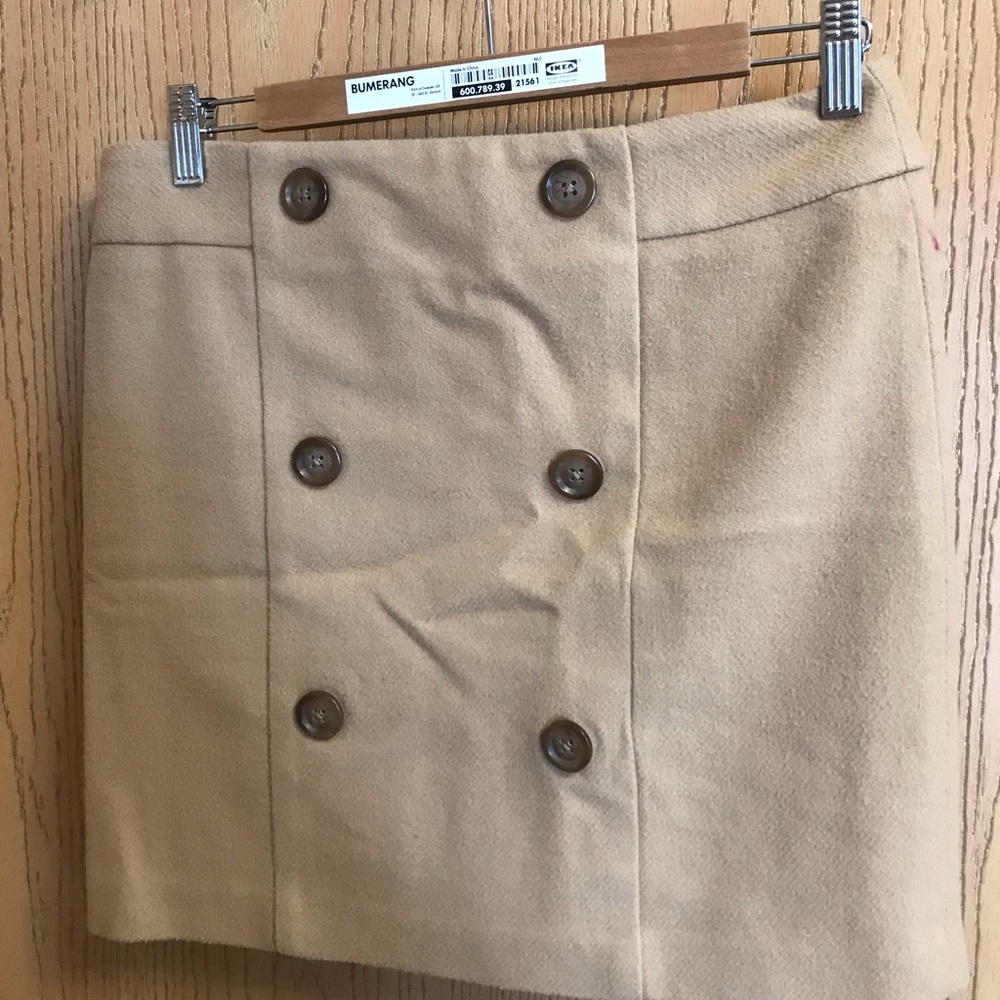 Cute Gap mini skirt! Great for winter with tights!